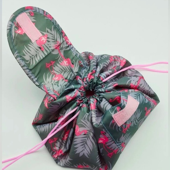 Elle Green Flamingo Drawstring Makeup Organizer - Picture 4 of 5